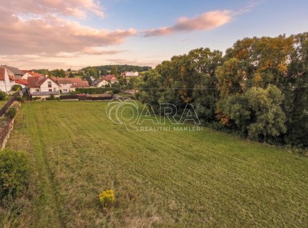 Prodej pozemku pro bydlení, 1 555 m²