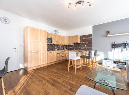 Pronájem bytu, 3+kk, 80,5 m²