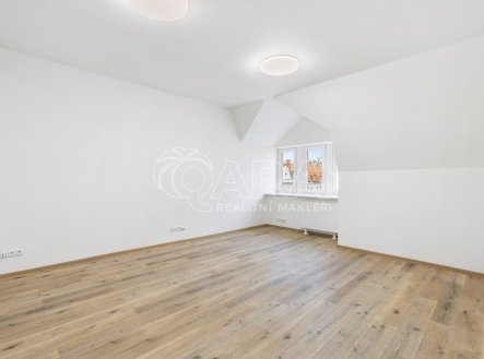 Pronájem bytu, 3+kk, 74 m²