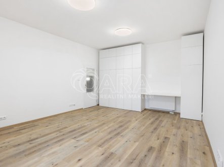 Pronájem bytu, 3+kk, 74 m²