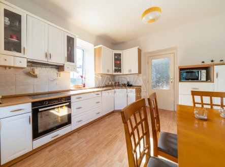 Pronájem domu/vily, 250 m²