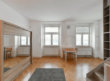 Pronájem bytu, 2+kk, 56 m²