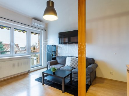 Pronájem bytu, 1+kk, 39,9 m²