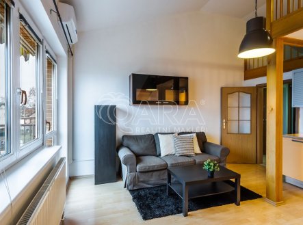 Pronájem bytu, 1+kk, 39,9 m²
