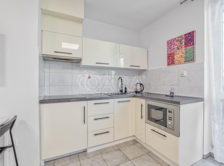 Pronájem bytu, 1+kk, 32 m²