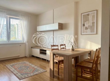 Pronájem bytu, 2+kk, 67,4 m²