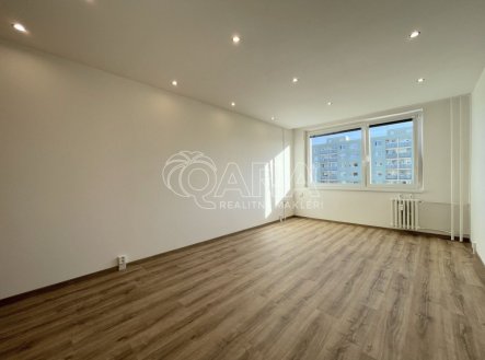 Pronájem bytu, 3+kk, 74 m²