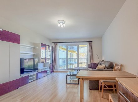 Pronájem bytu, 2+kk, 57 m²