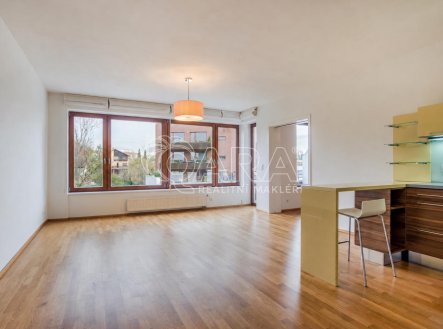 Pronájem bytu, 2+kk, 63 m²