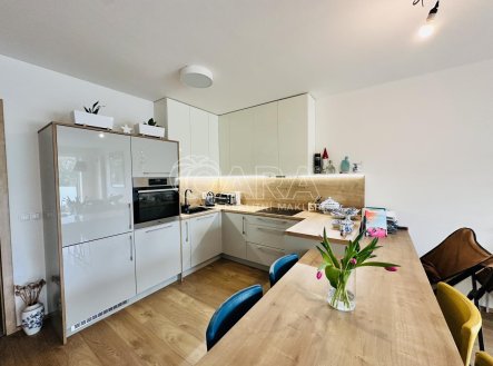 Pronájem bytu, 2+kk, 80 m²