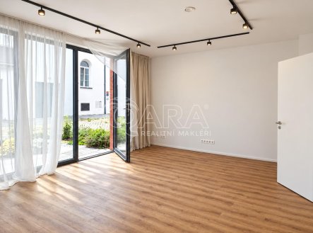 Pronájem kanceláře, 48 m²