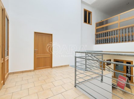 Pronájem kanceláře, 70 m²