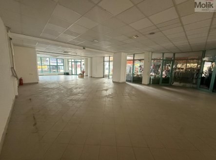 Pronájem obchodní prostory, 204 m²