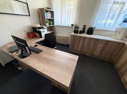 Pronájem kanceláře, 167 m²