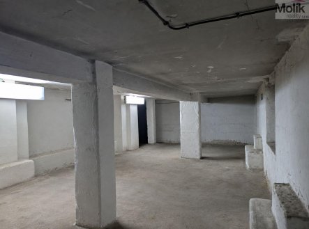 Pronájem skladu, 200 m²