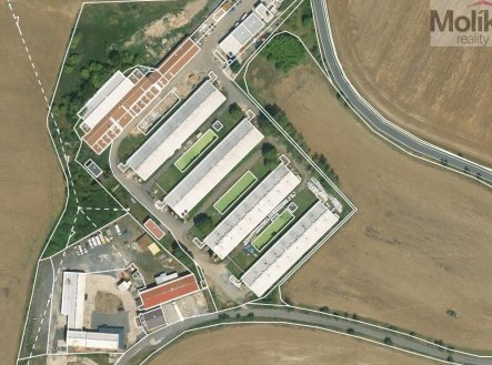 Pronájem skladu, 1 700 m²