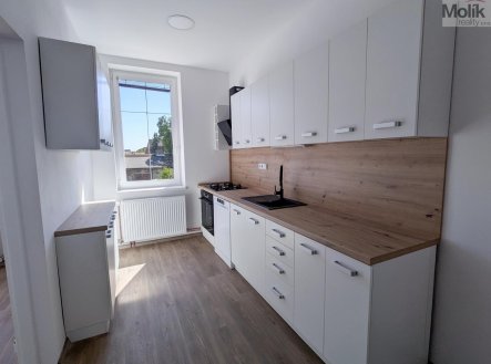 Pronájem domu/vily, 268 m²