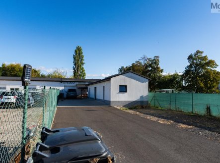 Prodej komerčního objektu, průmyslový areál, 785 m²