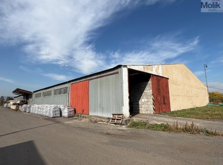 Pronájem skladu, 1 800 m²