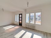 Prodej - obchodní prostor, 54 m²