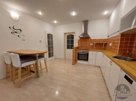 Pronájem bytu, 2+1, 60 m²