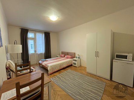 . | Pronájem bytu, 1+kk, 35 m²