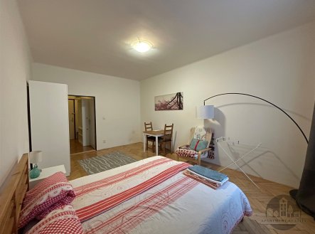 Pronájem bytu, 1+kk, 35 m²