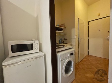 Pronájem bytu, 1+kk, 35 m²