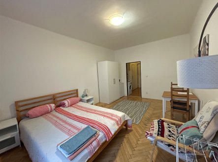 Pronájem bytu, 1+kk, 35 m²
