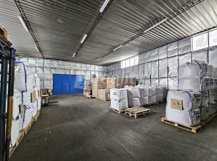 Pronájem komerčního objektu, sklad, 250 m²