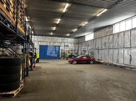 Pronájem komerčního objektu, sklad, 500 m²