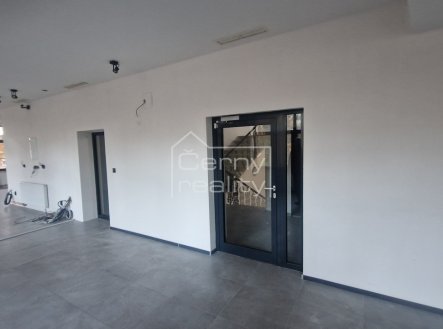 Pronájem obchodní prostory, 120 m²