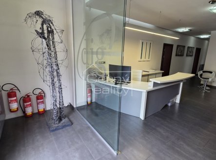 Pronájem kanceláře, 90 m²