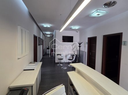 Pronájem kanceláře, 90 m²
