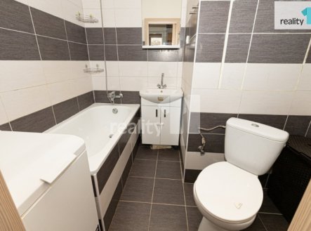 Pronájem bytu, 2+kk, 43 m²
