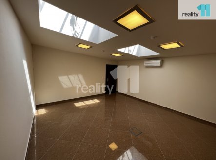 Pronájem kanceláře, 27 m²