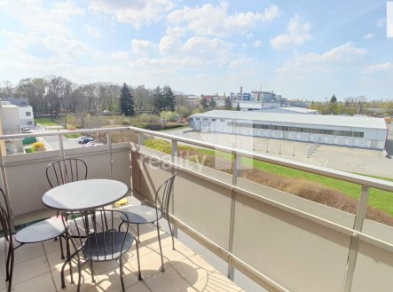 Pronájem bytu, 2+kk, 43 m²