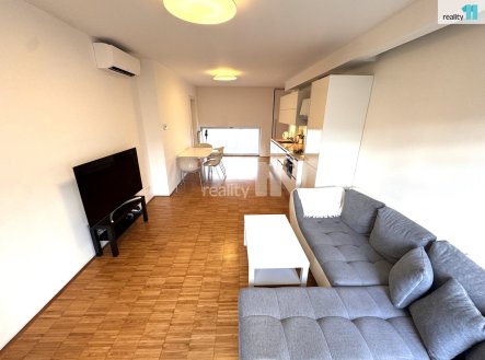 Pronájem bytu, 2+kk, 66 m²