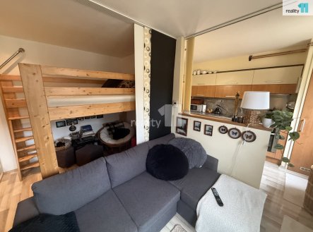 Pronájem bytu, 1+kk, 33 m²