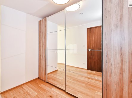 Pronájem bytu, 2+kk, 70 m²