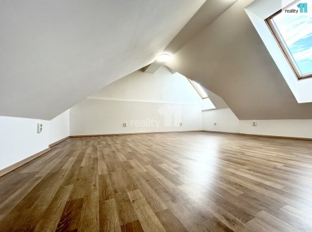 Pronájem bytu, 3+kk, 75 m²