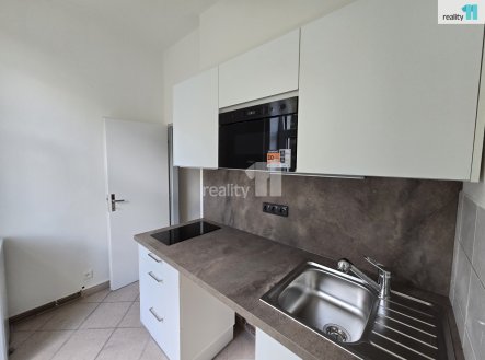 Pronájem kanceláře, 75 m²