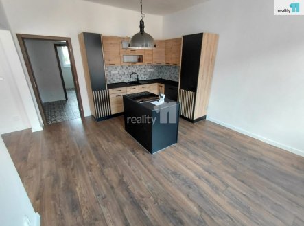 Pronájem bytu, 3+1, 97 m²
