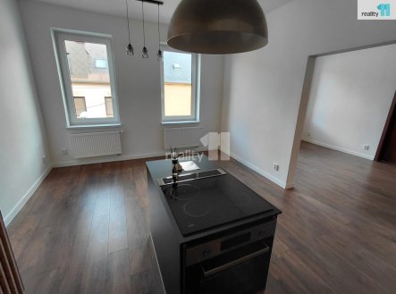 Pronájem bytu, 3+1, 97 m²