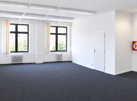 Pronájem obchodní prostory, 55 m² obrázek