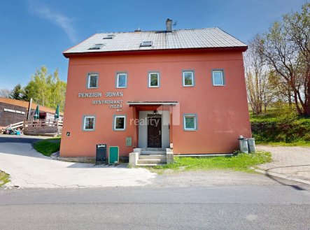 1 | Pronájem - penzion, 370 m²