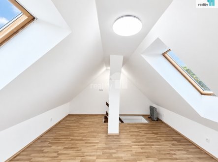 2 | Pronájem bytu, 3+kk, 75 m²