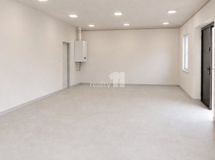 Pronájem skladu, 150 m²