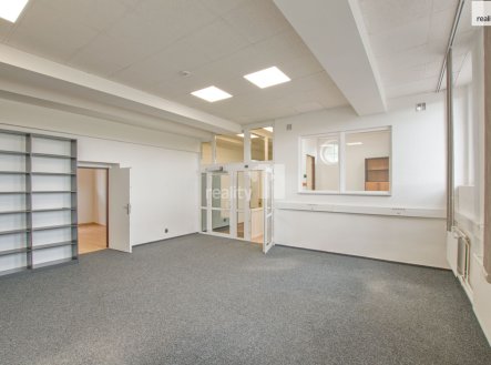 Pronájem kanceláře, 68 m²