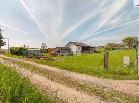 Pronájem pozemku pro bydlení, 1 138 m²